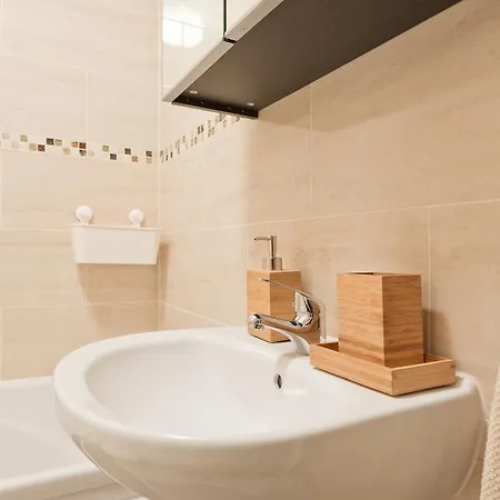 124 Ha'penny Bridge Apartment